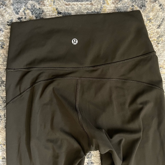Lululemon Wunder Under Leggings - Picture 4 of 5
